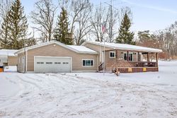 W Hallett Rd, Hillsdale - MI