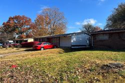 Edgefield Dr, Saint Louis - MO