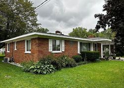 Pointe Dr, East China - MI