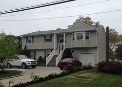 Connetquot Ave, Central Islip - NY