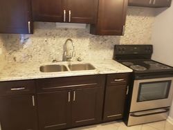 E 84th Pl Apt 2s, Chicago - IL