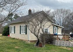 Fleetwood Dr, Nokesville - VA