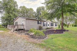 Country Way Ln, Bethel - OH