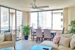 Cleghorn St Apt 1703, Honolulu - HI