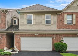 Carrington Cir, Willowbrook - IL