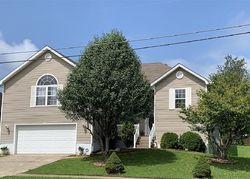 Meadowlake Dr, Radcliff - KY