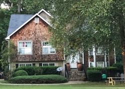 Rolling Oaks Cir, Cumming - GA