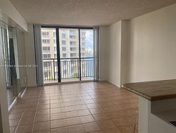 Brickell Key Dr Apt 928, Miami - FL