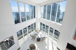 Sw 13th St Apt 2600, Miami - FL