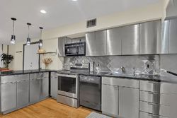 W 11th St Apt 1, New York - NY