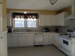 W Pea Ridge Rd, Huntington - WV