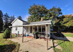 E 1st St, Maquon - IL