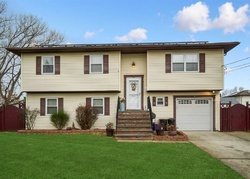 Bedell St, Lindenhurst - NY