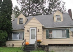 Erickson Dr, Johnstown - PA