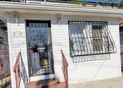 Brookhaven Ave, Far Rockaway - NY