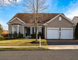 Everett Dr, Columbus - NJ