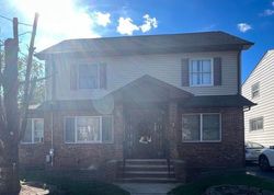 Florence Pl, Elmwood Park - NJ